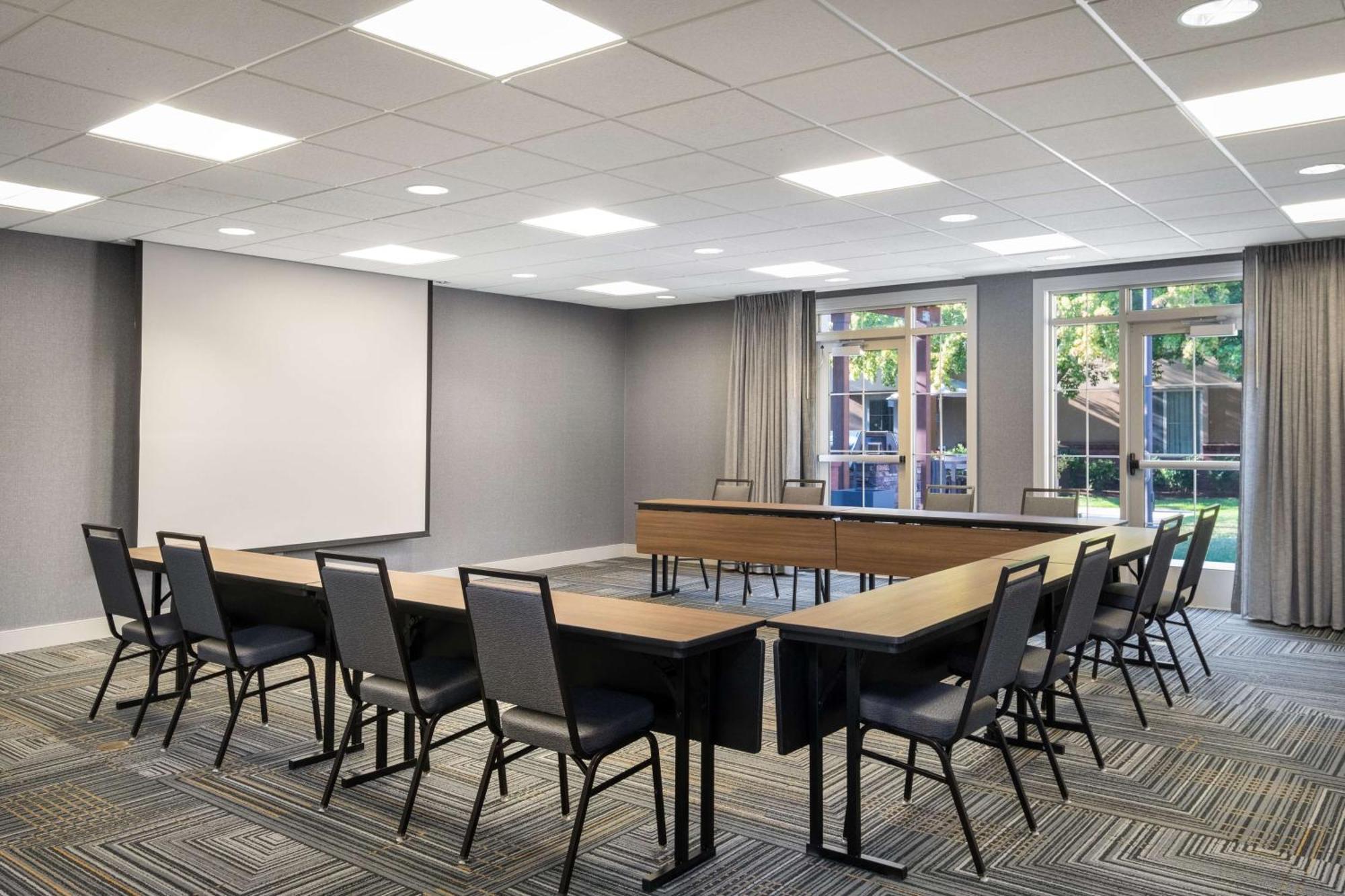 Homewood Suites Medford Exteriér fotografie